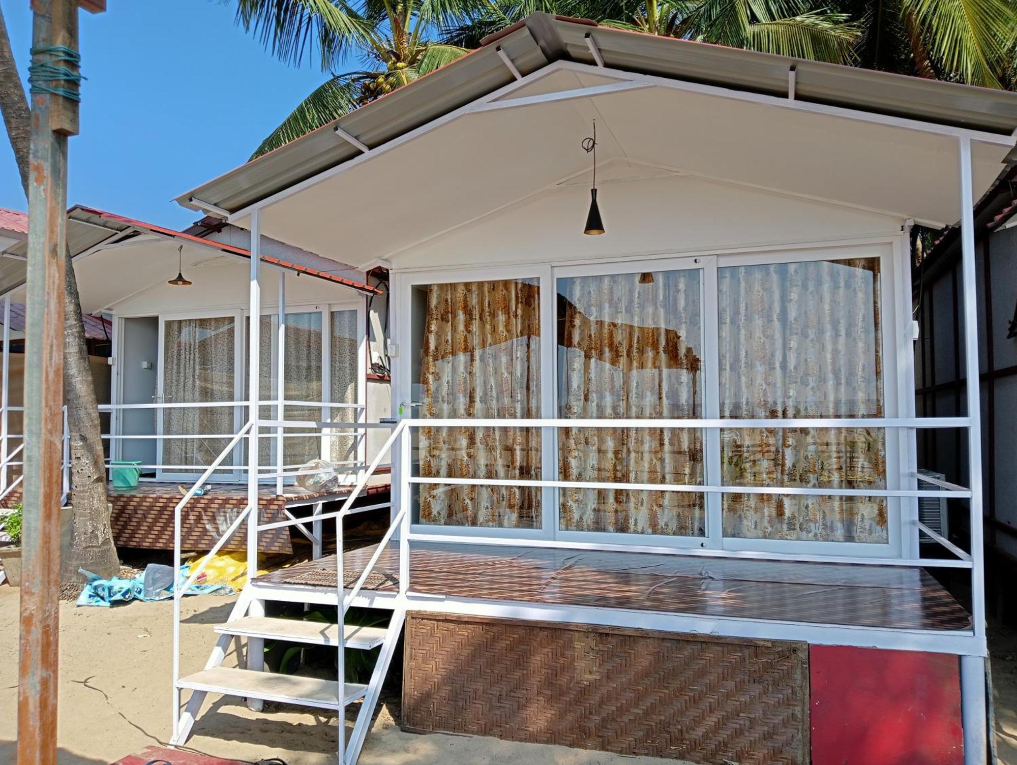 Riya Cottages And Beach Huts Агонда Экстерьер фото