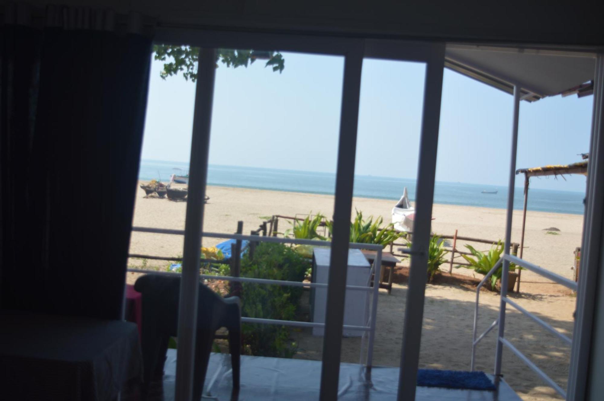Riya Cottages And Beach Huts Агонда Экстерьер фото