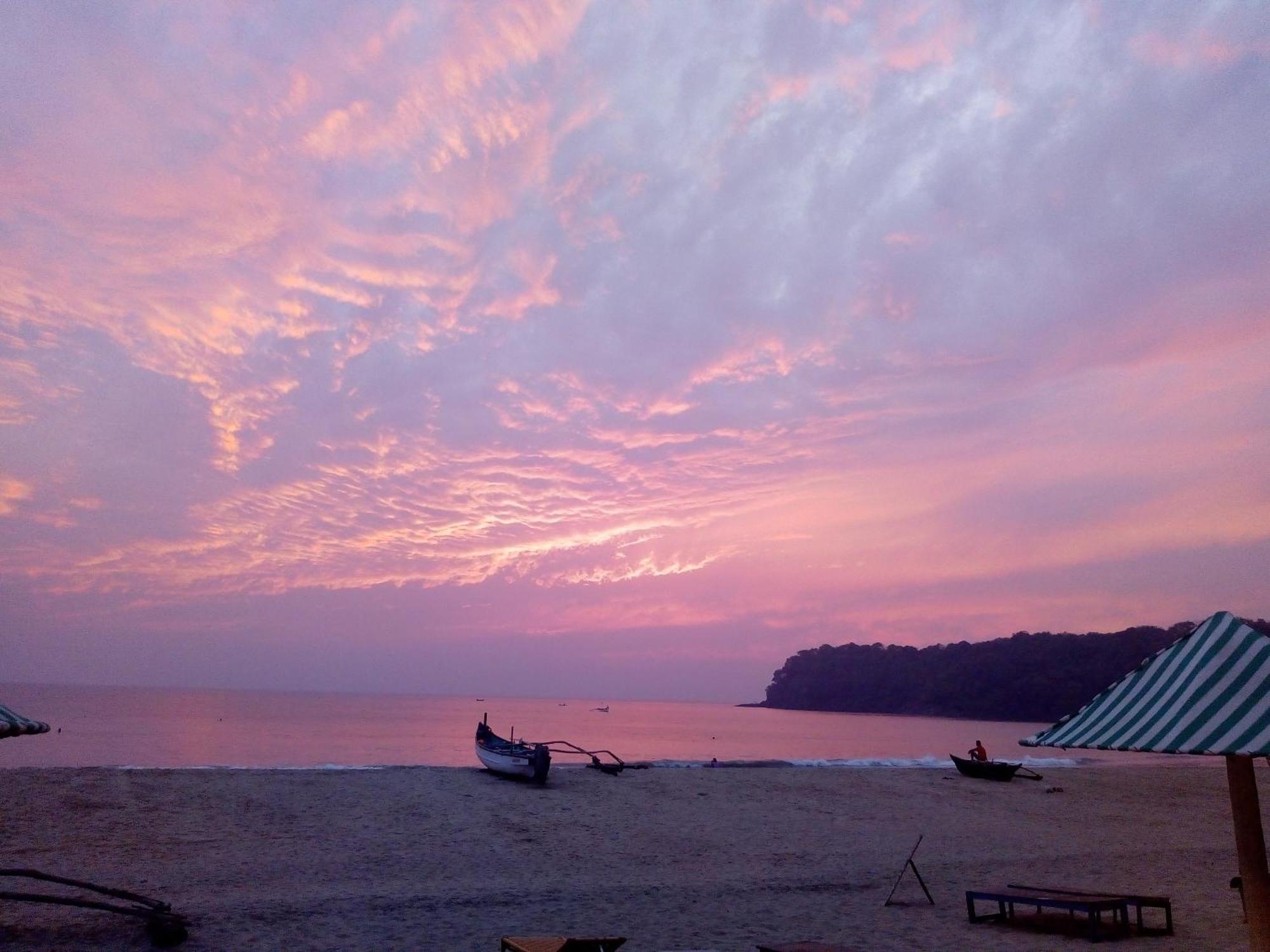 Riya Cottages And Beach Huts Агонда Экстерьер фото